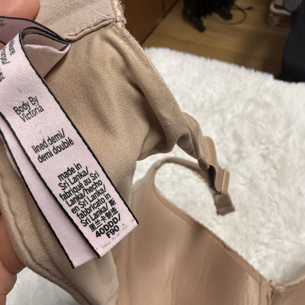 Victoria's Secret NUDE 40DDD Body By Victoria Lined Demi Bra, 3022 - Picture 10 of 10